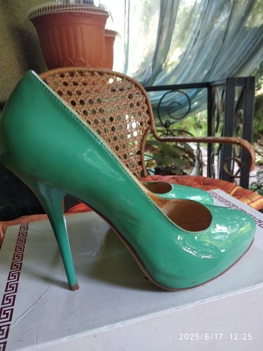 Туфли, натуральная лаковая кожа