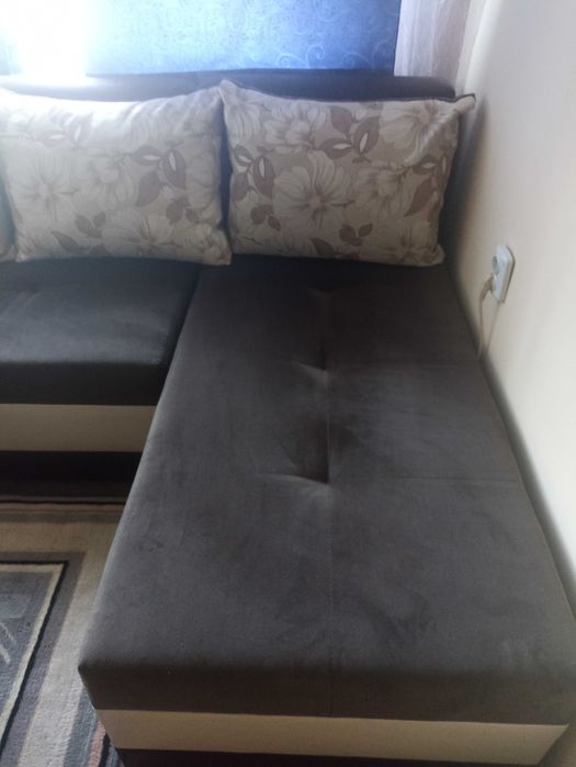 Ъглов диван-в отлично състояние