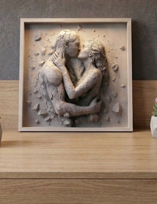 3D Принтиран Арт Барелеф "Целувката" – Любов и Технология в Едно Картина пано декорация