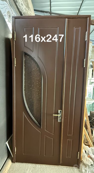 Продаются двери двойные и 3 обычные