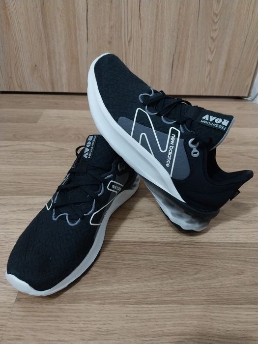 Adidasi Nou originali New Balance Nr.42,5