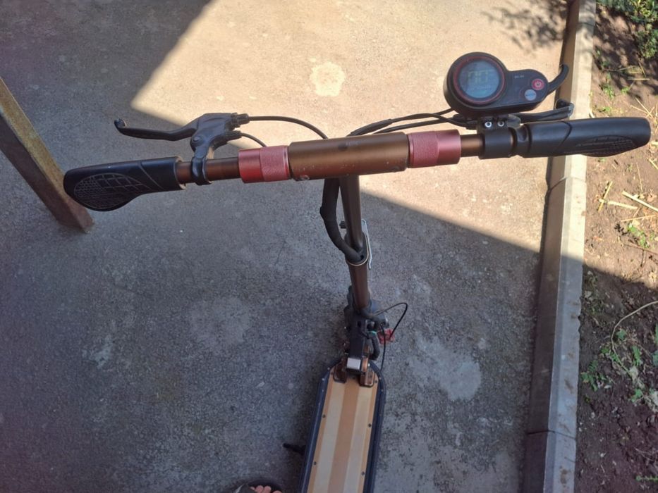 Продам электросамокат
