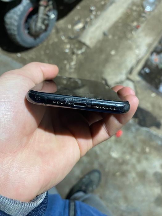 Iphone 11 pro  без гарантия