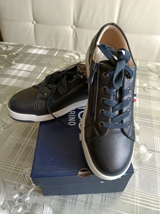 Продам полуботинки-кеды для мальчика