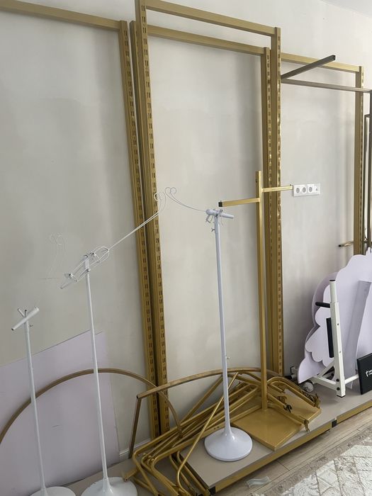 Стеллаж для одежды