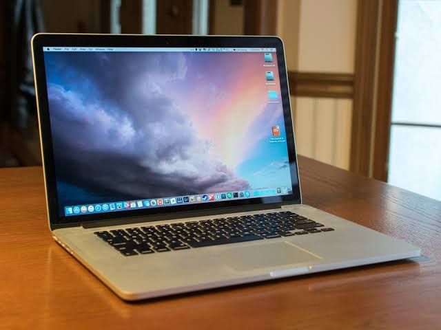 Apple macbook pro 2015