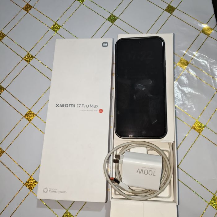 Xiaomi 17пор макс  16/512