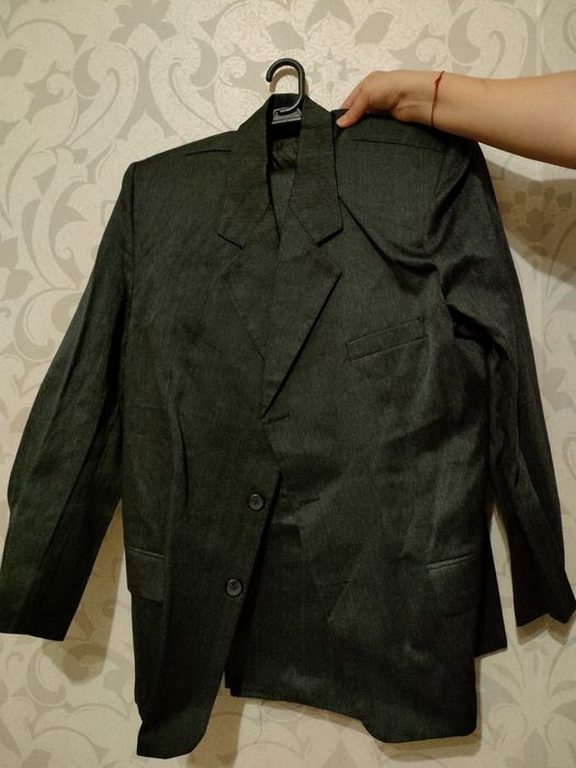 Продам мужскои костюм