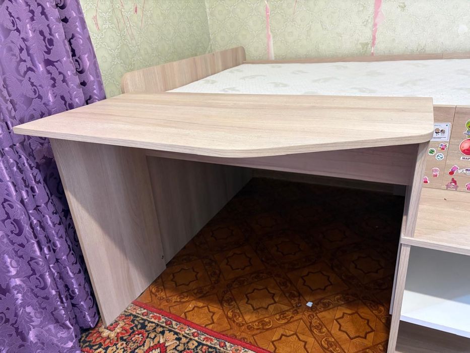 Продам кровать с матрасом