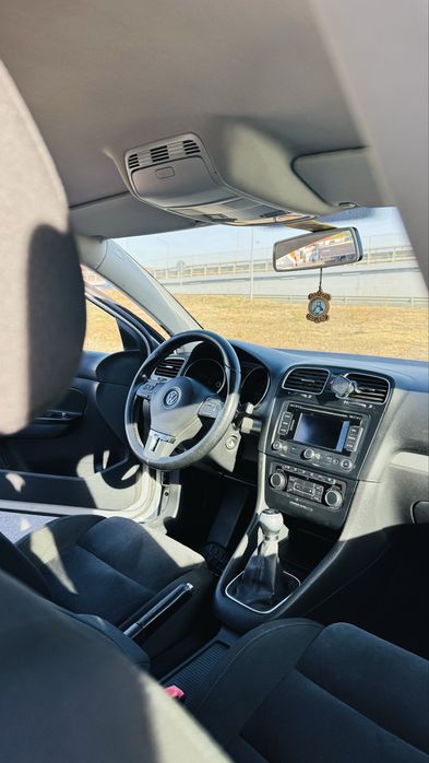 VOLKSWAGEN Golf 2011 — imagine 5