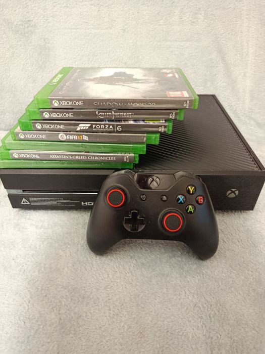 Xbox One  + 7 JOCURi + 1 controller xbox