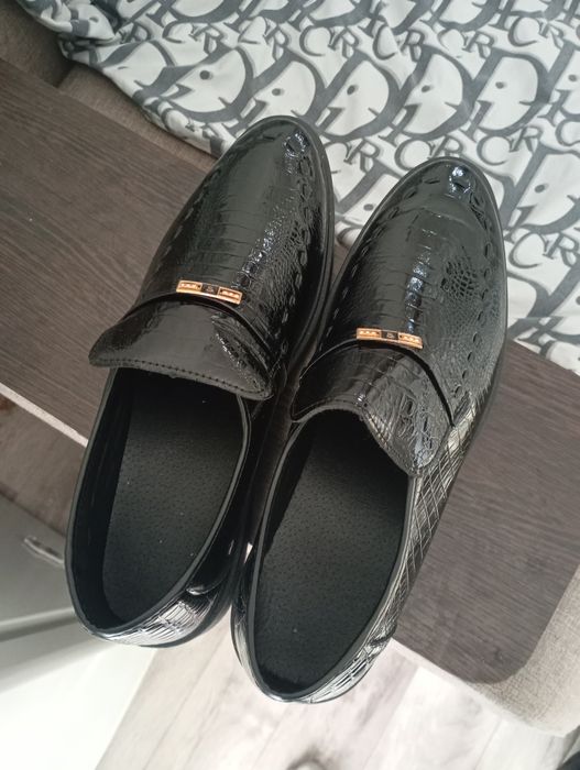 Продам мужские туфли