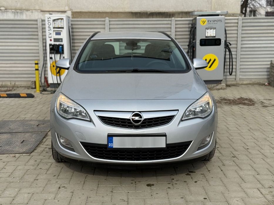 Opel Astra J 2011 / Euro 5 / Inmatriculat