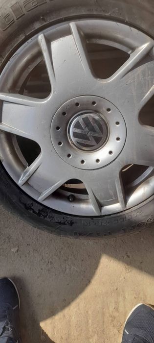 Jenti aluminiu cu cauciucuri de vara