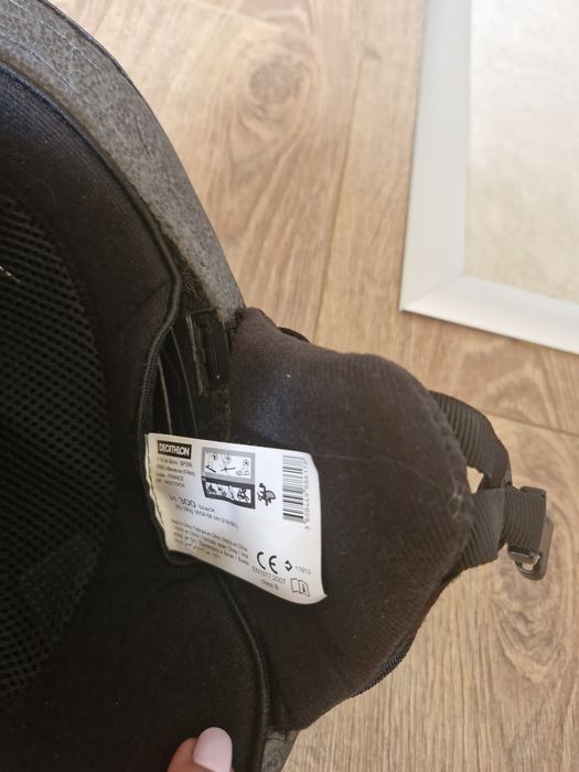 Зимна каска от декатлон