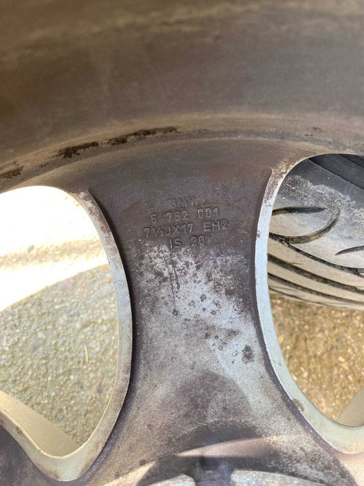 Продавам джанти с  гуми