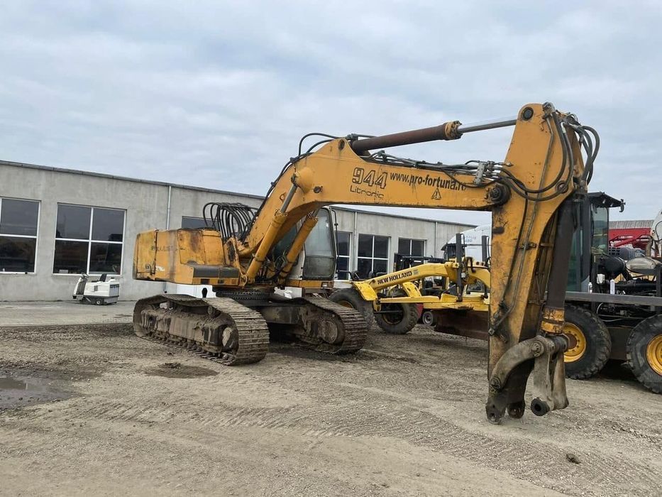 Dezmembrez excavator Liebherr R912, R902, R914, R916, R922 – piese