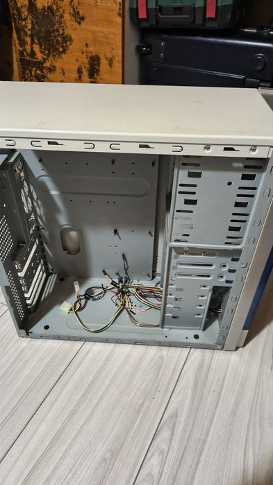 Carcasa ATX PC (vintage retro builds) + alte piese PC
