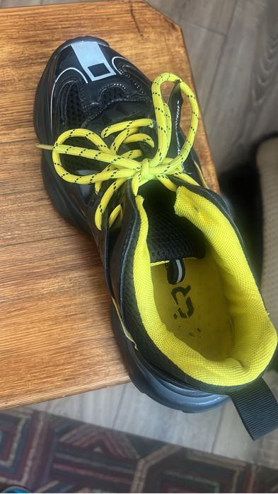 Кроссовки  на межсезонье