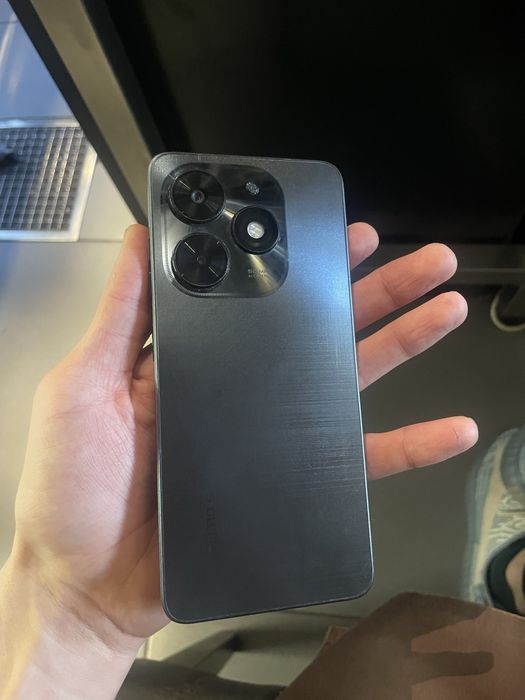 Tecno Spark 20c 128gb yengi