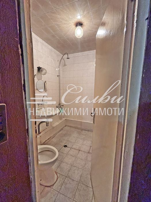 Продава се Двустаен апартамент в Шумен, Боян Българанов 2 - 65 кв.м за 1059 €/кв.м - Снимка #7