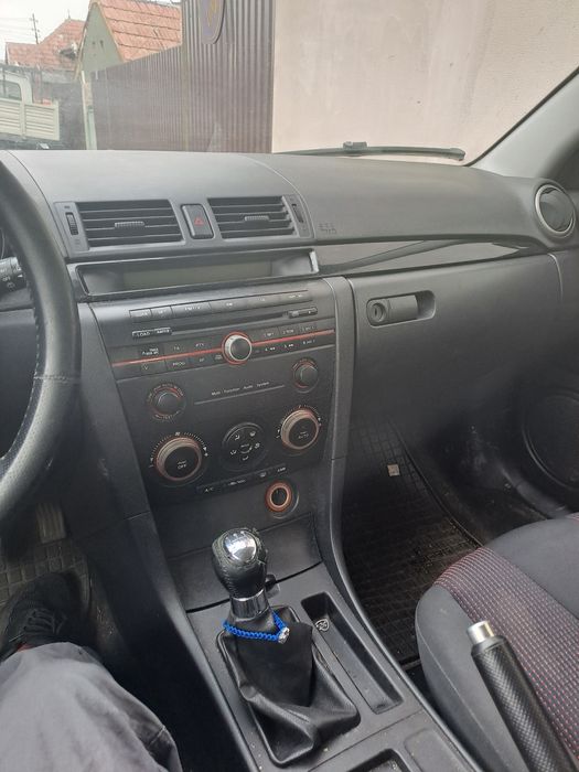 MAZDA 3 0 — imagine 4
