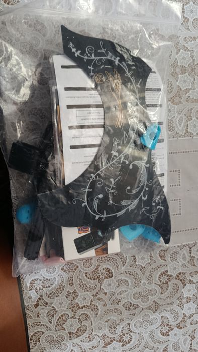 Akustik gitara xolati yangi