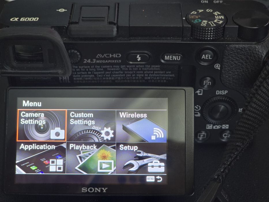 Sony α6000 (Alpha 6000) + Sony 16-50mm OSS – Отлично състояние, супер бърз автофокус