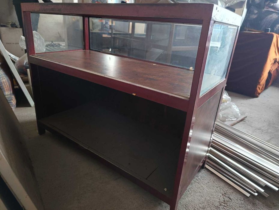 Щанд / маси за магазин