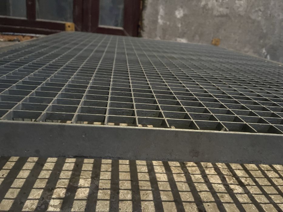 Trepte zincate galvanizate