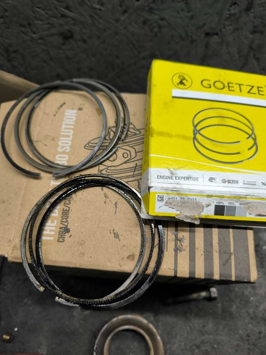 колянов вал за  MAZDA CX7