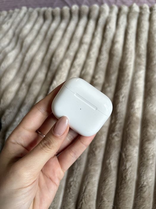 iPhone 13 Pro & AirPods 3rd generation bundle