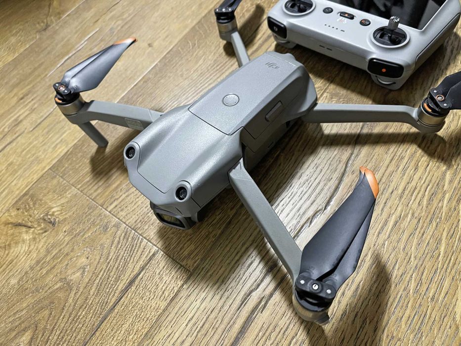 Очень крутой дрон квадрокоптер DJI AIR 2S ( 5,4 К)