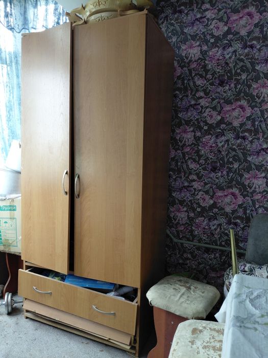 Продам шифонер 10 тысяч