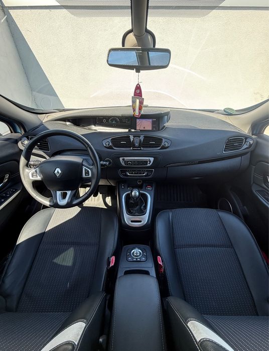 RENAULT Scenic 2012 — imagine 4