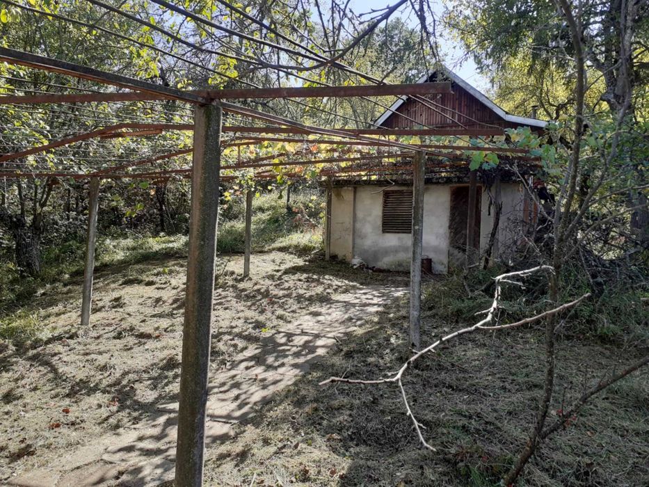 Продавам вила в Троянския балкан