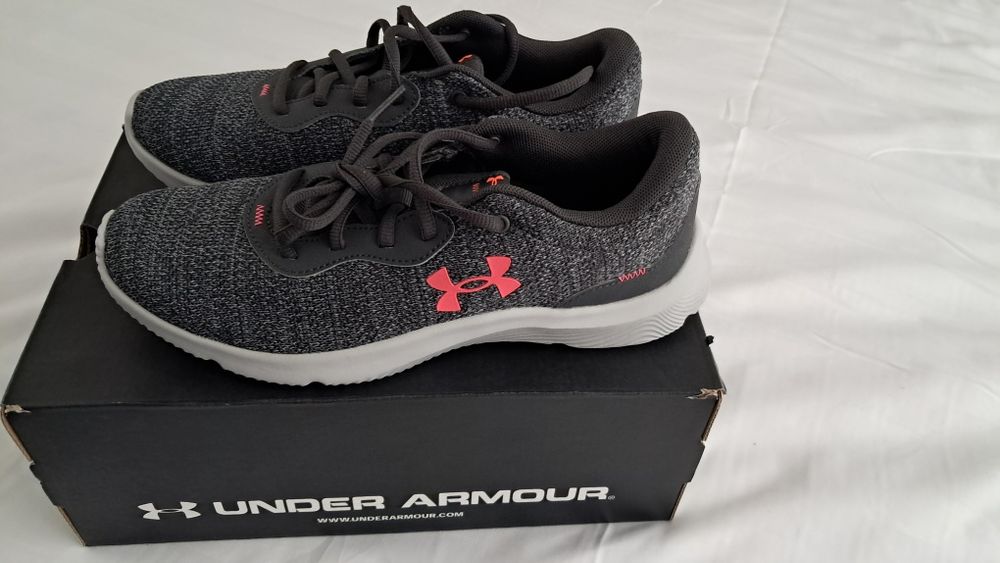 Adidași UnderArmour