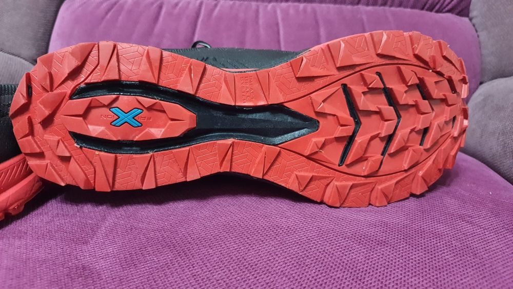 Adidasi alergare LA SPORTIVA Karacal Trail Running marimea 46 pret fix