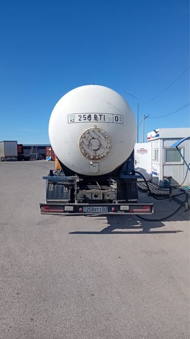 Продам газавоз 7 тонник