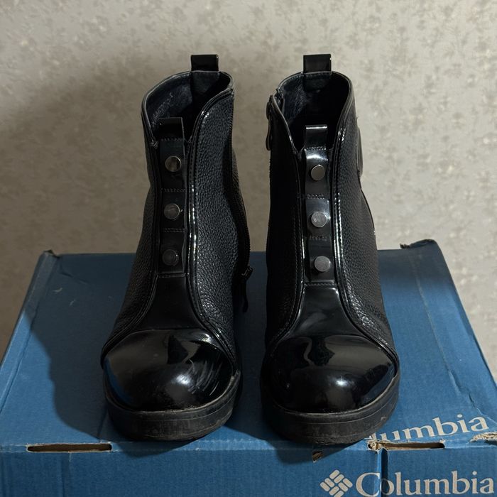 Продам ботинки женские