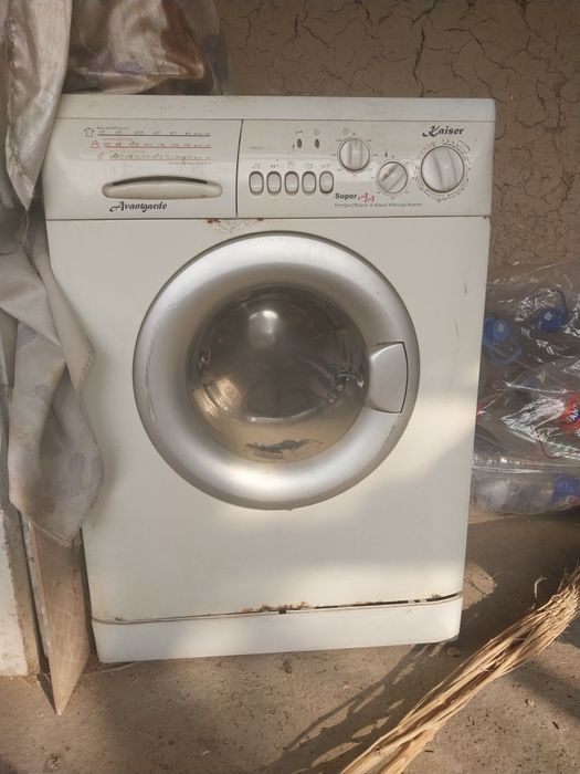 KIR mashina sotiladi