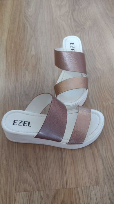 Дамски чехли - платформа