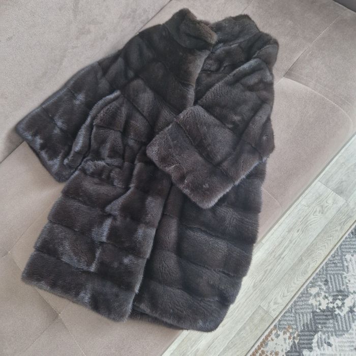 Продам шубу норковую