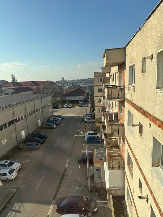 Vand Apartament 3 camere
