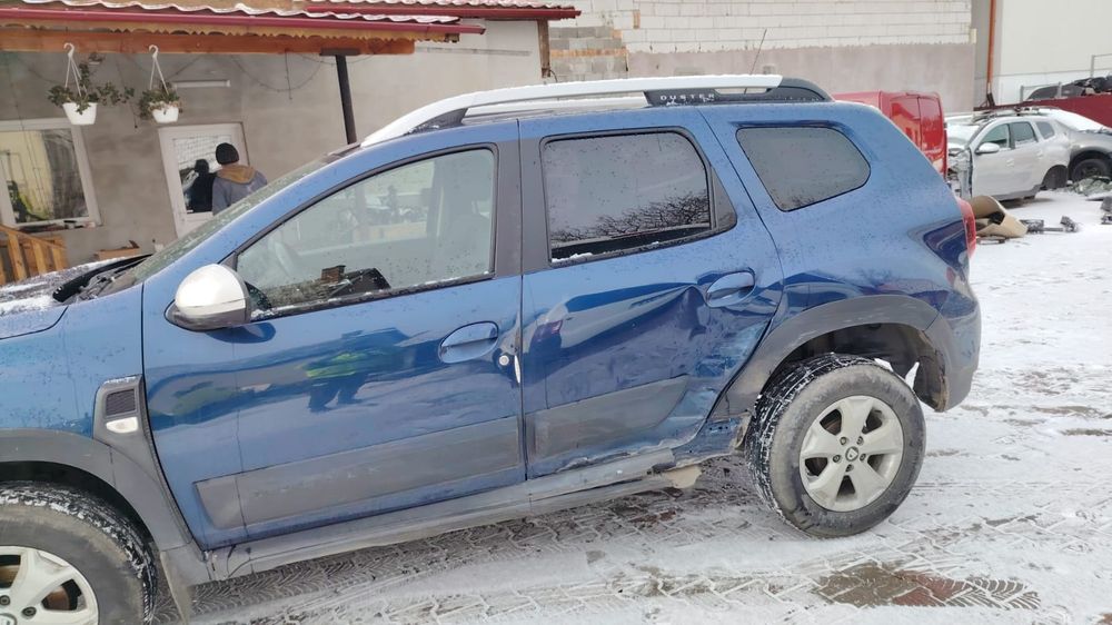 Vând Dacia Duster avariat an 2018 16 benzina 4x2 32000 km