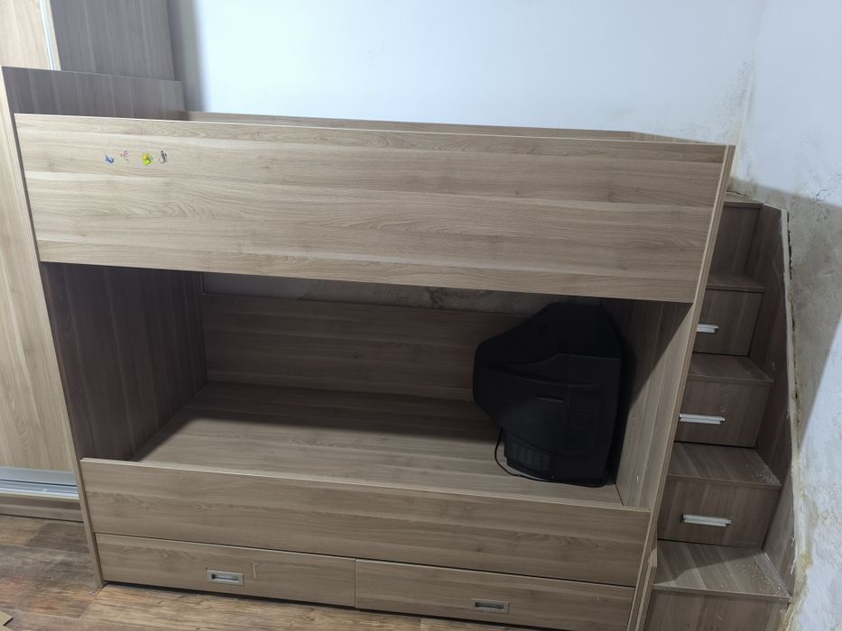 Продается детская двухъярусная кровать