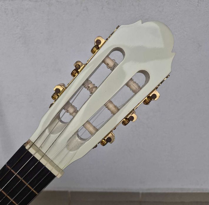 Класическа китара Toledo Primera Student 44-WH плюс калъф