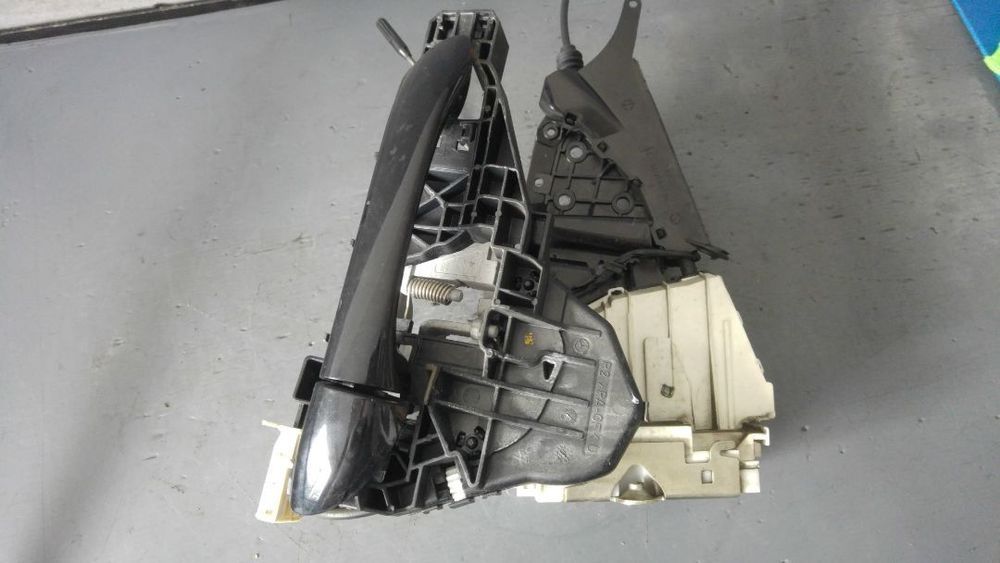 broasca cu maner usa dreapta mercedes a-class w169 2 usi  1697202835