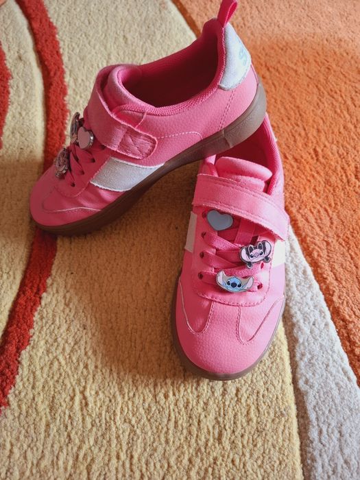 Adidasi H&M  motiv Stich
