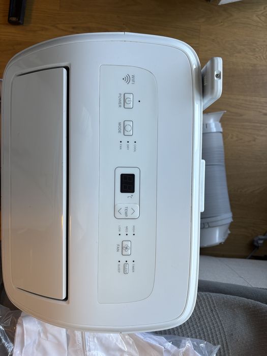 Aparat aer conditionat portabil Hisense